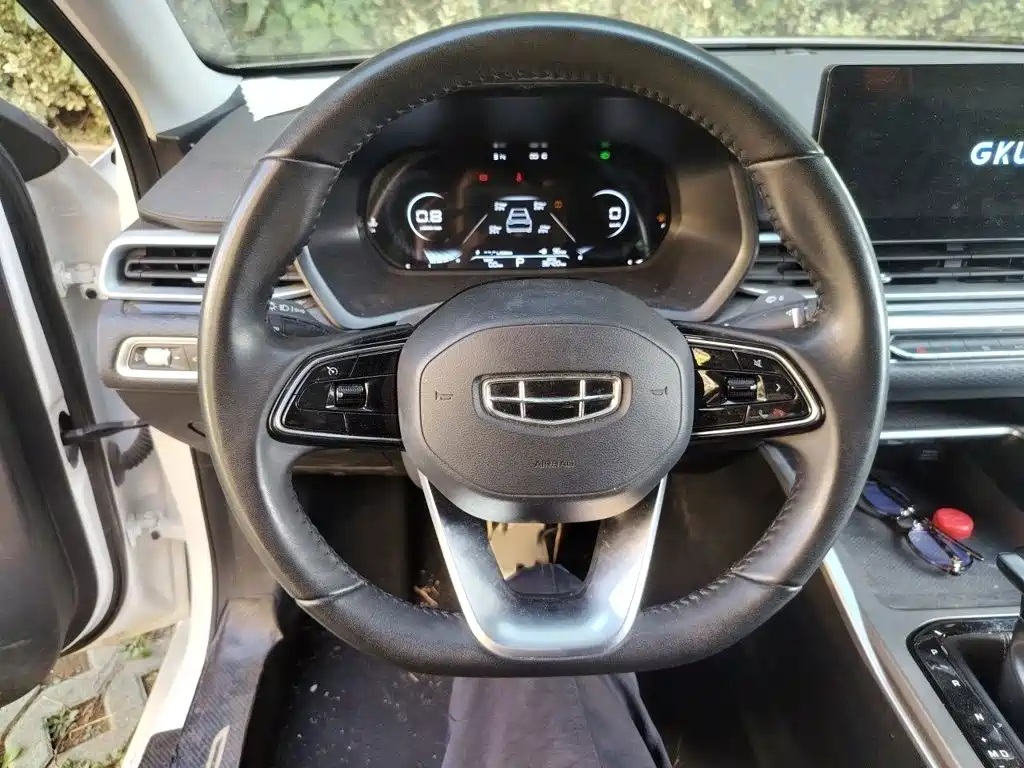 Geely Emgrand — миниатюра 3