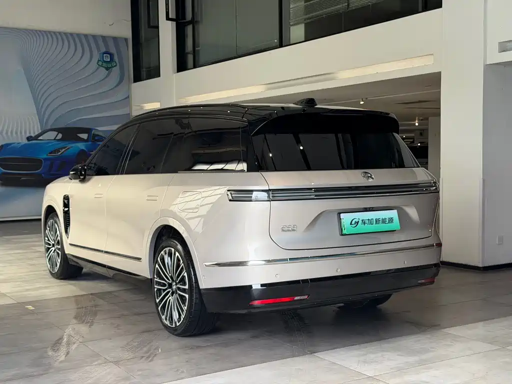 NIO ES8 — миниатюра 9