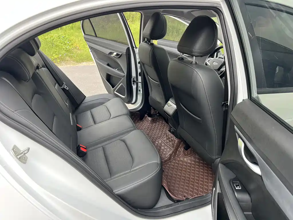 Geely Emgrand — миниатюра 17