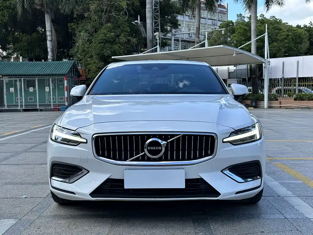 Volvo S60 2021 T4 Luxury