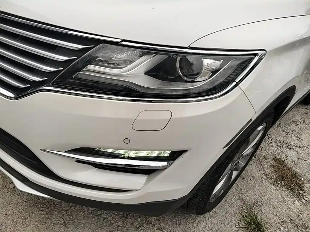 Lincoln MKC — миниатюра 24