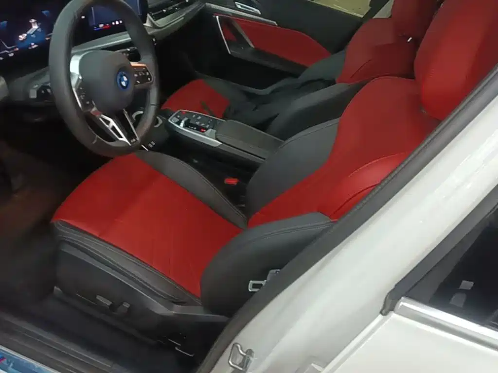 BMW iX1 — миниатюра 15