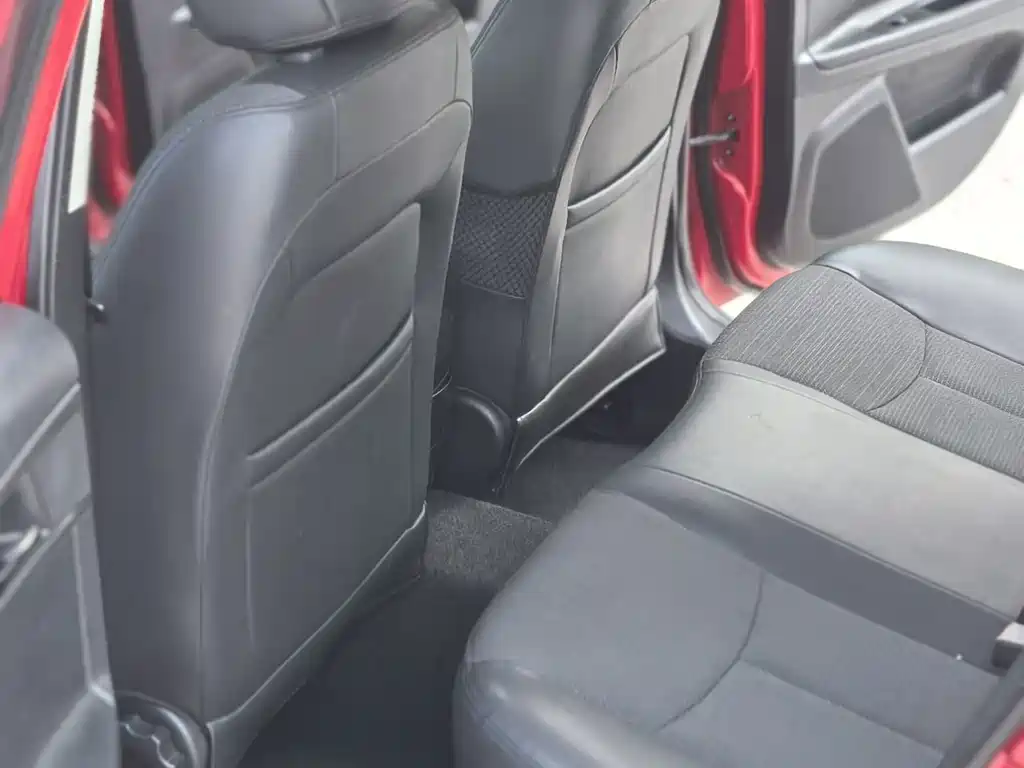 Roewe 350 — миниатюра 12