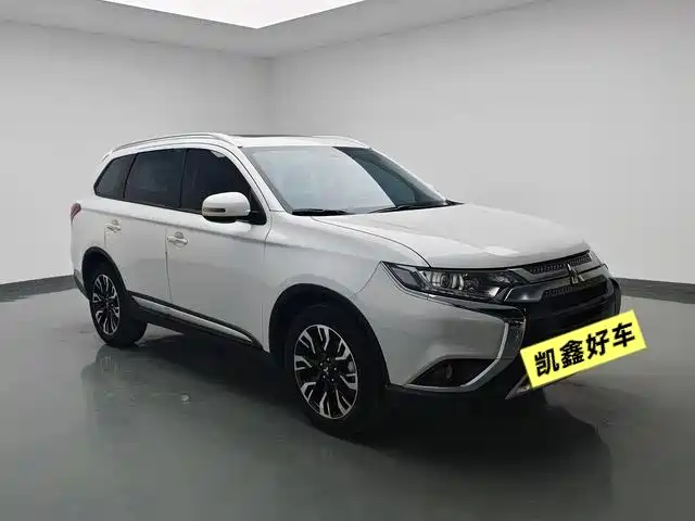 Mitsubishi Outlander 2020 2.0L Enjoy 5 мест
