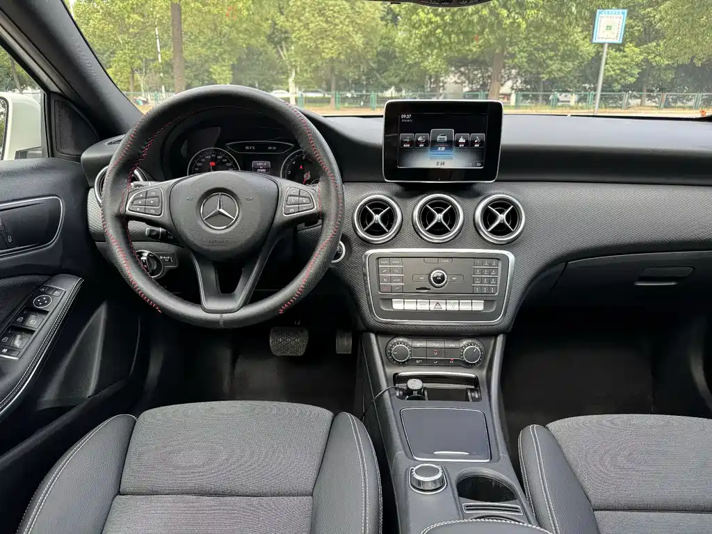 Mercedes-Benz A-Class (Import) — миниатюра 20