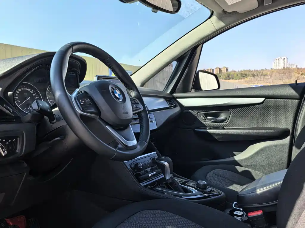 BMW 2 SERIES MULTIFUNCTIONAL STATION WAGON