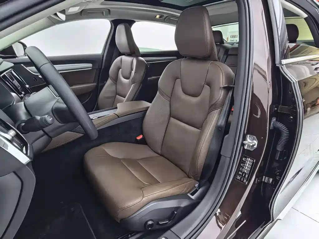 Volvo S90 — миниатюра 20