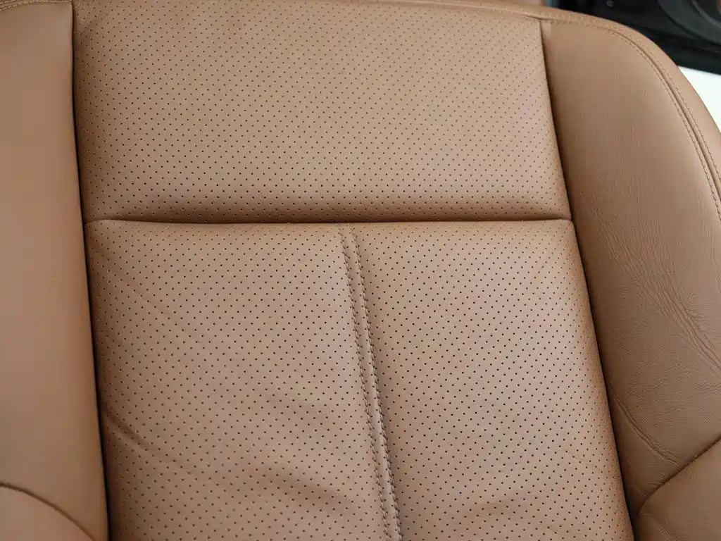 Porsche Cayenne — миниатюра 21