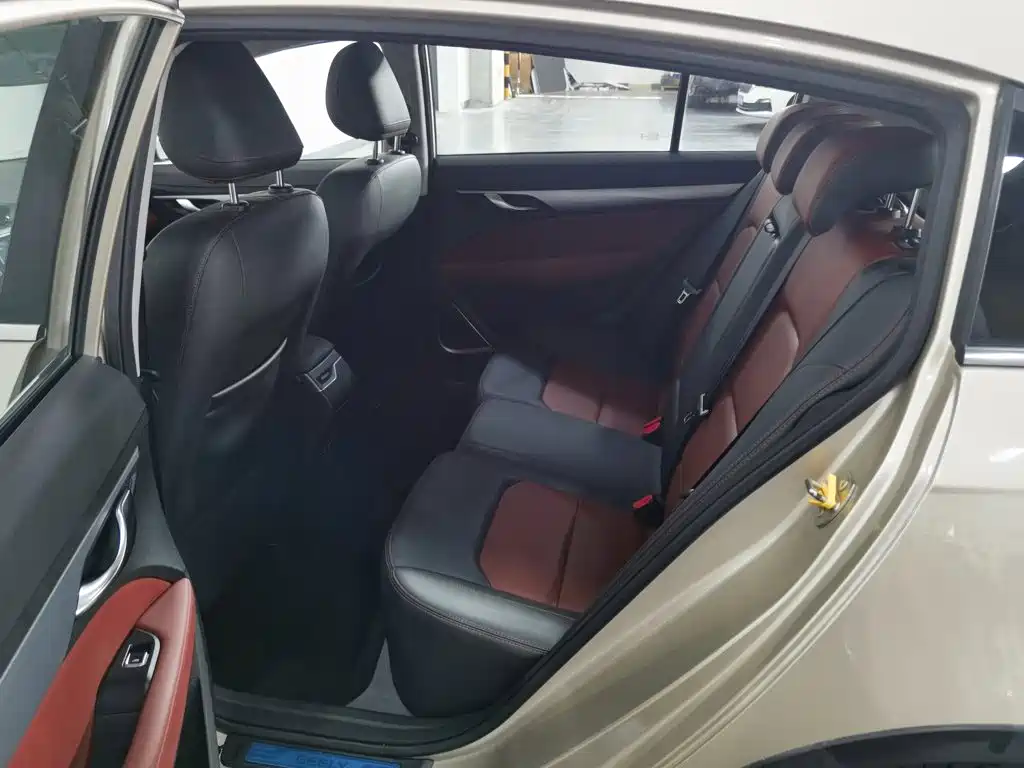 Geely Vision S1 — миниатюра 15