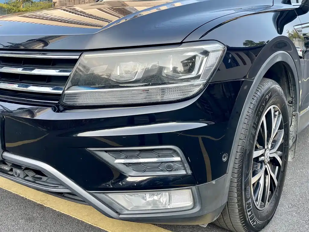 Volkswagen Tiguan L — миниатюра 9