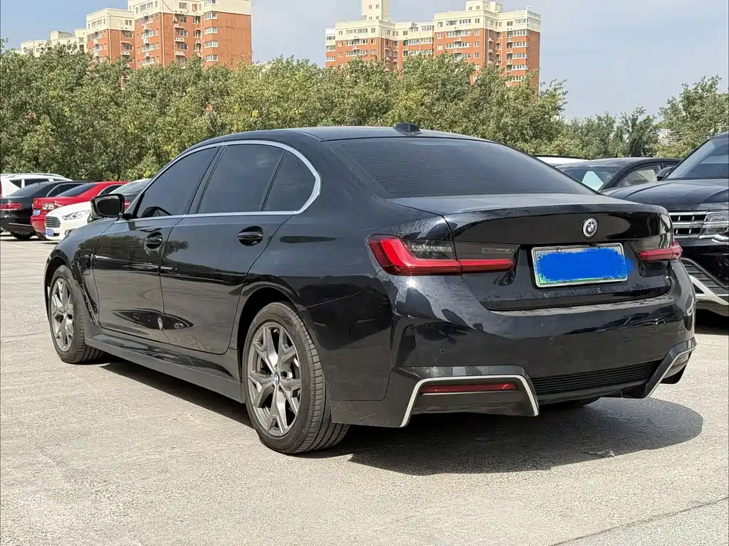 BMW i3 — миниатюра 11