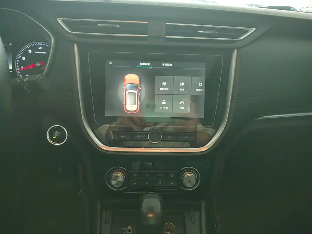 Roewe RX3 — миниатюра 13