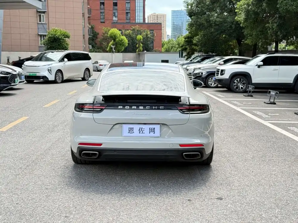 Porsche Panamera — миниатюра 24