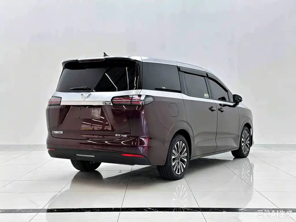 Wuling Xingguang 730 New Energy — миниатюра 4