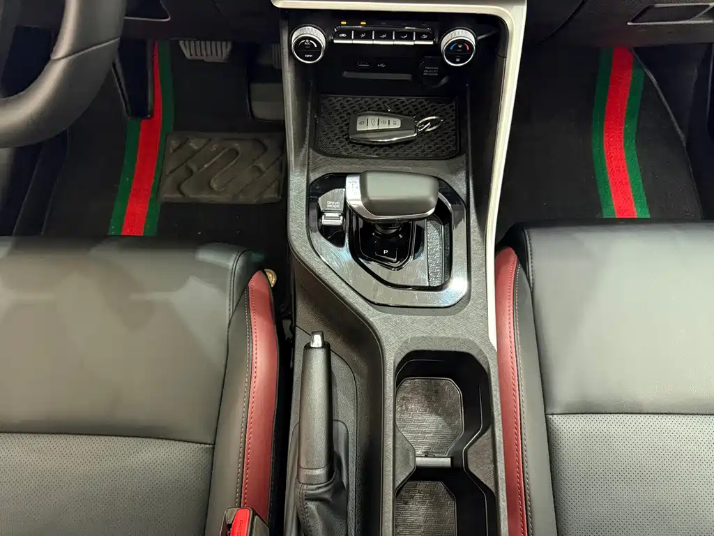 Geely Binyue — миниатюра 15