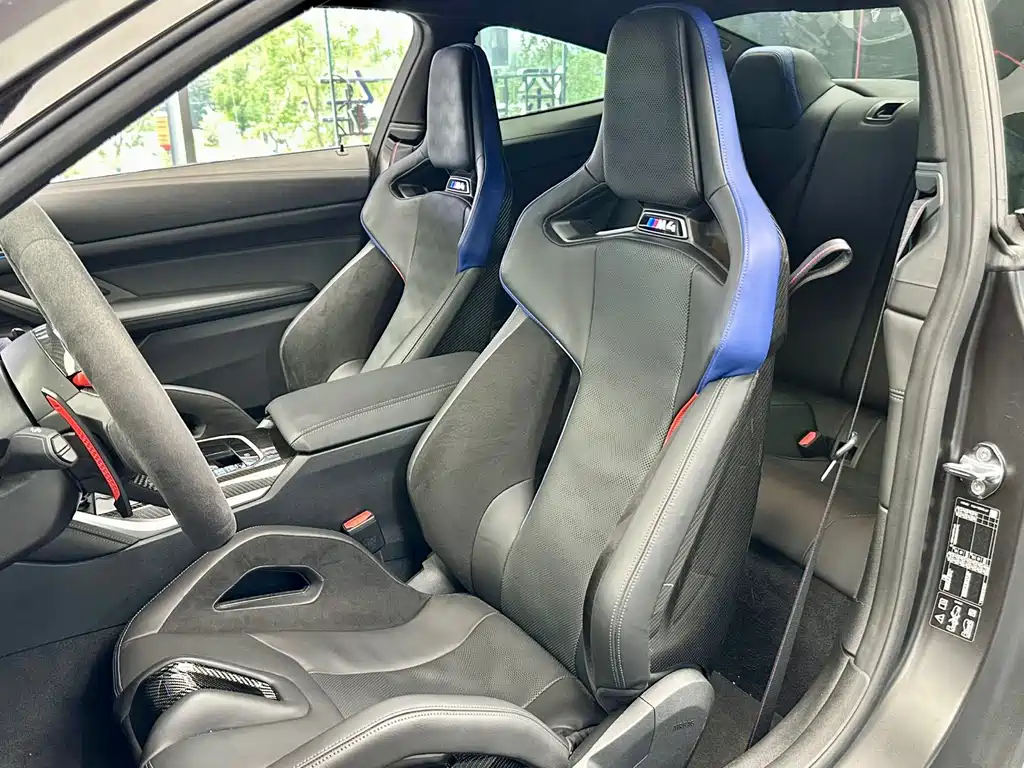 BMW M4 — миниатюра 7