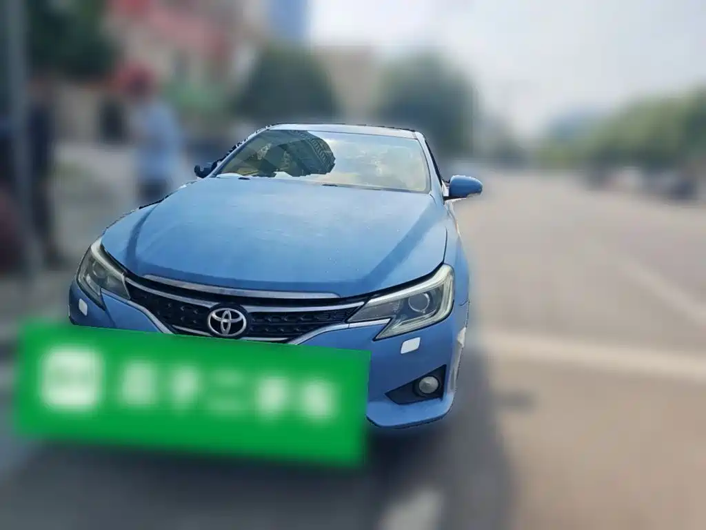 Toyota Reiz