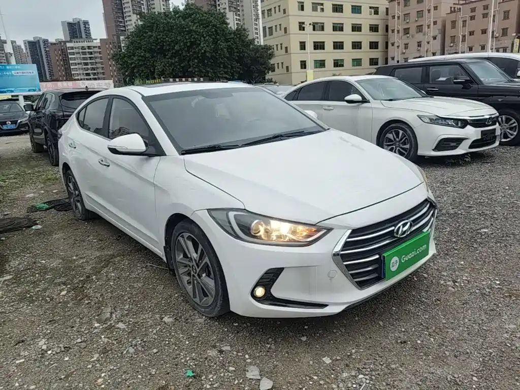 Hyundai Elantra — миниатюра 4