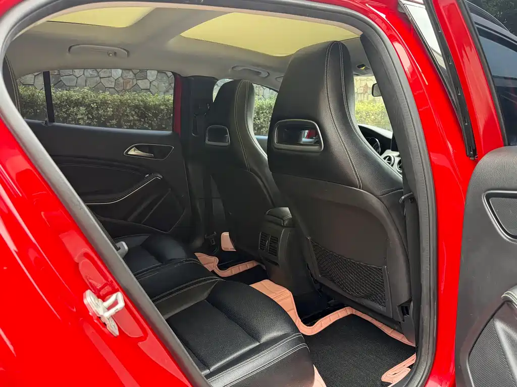 Mercedes-Benz GLA — миниатюра 16