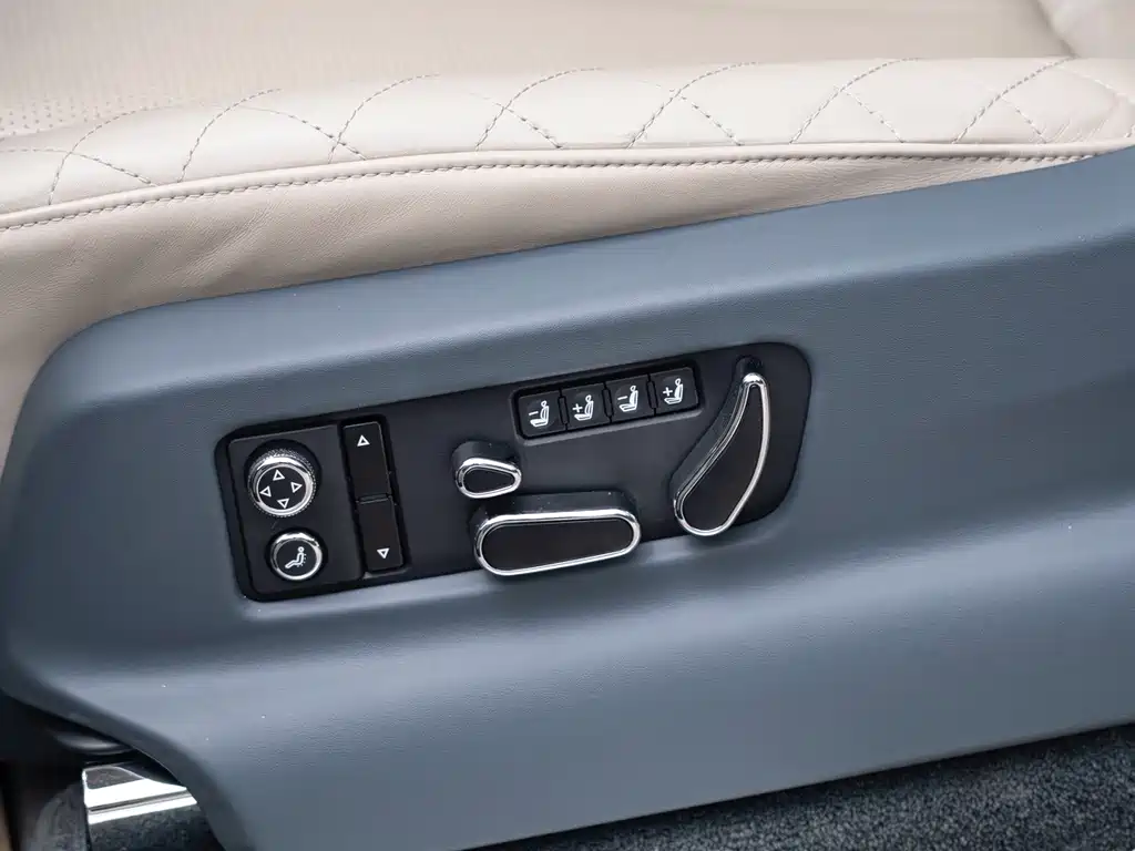 Bentley Bentayga — миниатюра 8