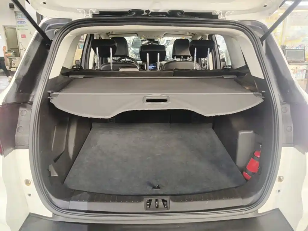 Ford Kuga — миниатюра 19