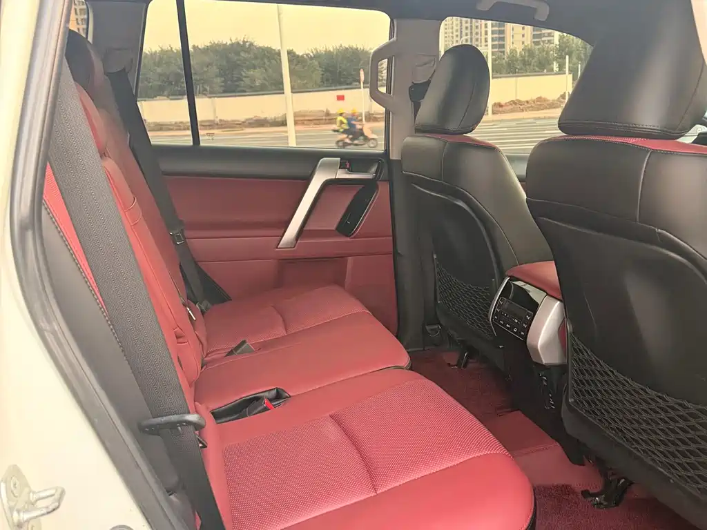 Toyota Prado — миниатюра 11