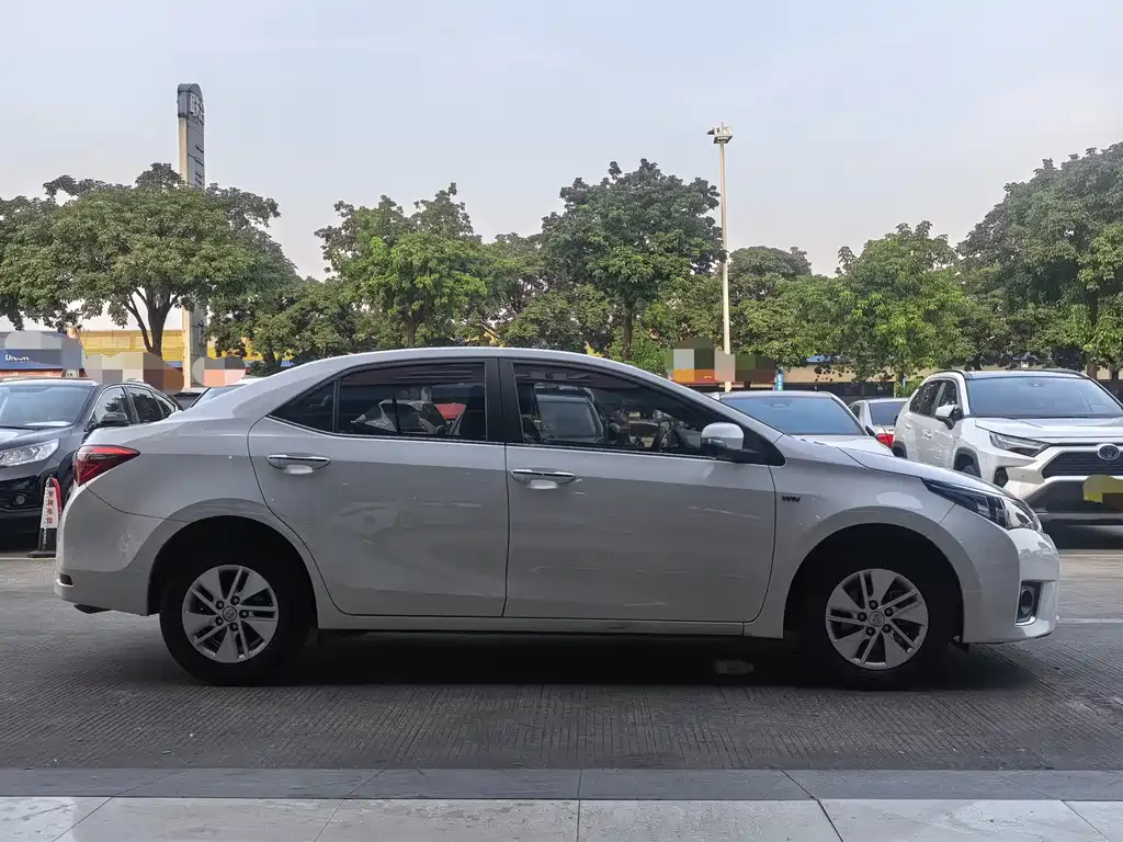 Toyota Corolla — миниатюра 7