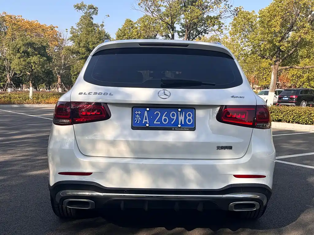 MERCEDES-BENZ GLC