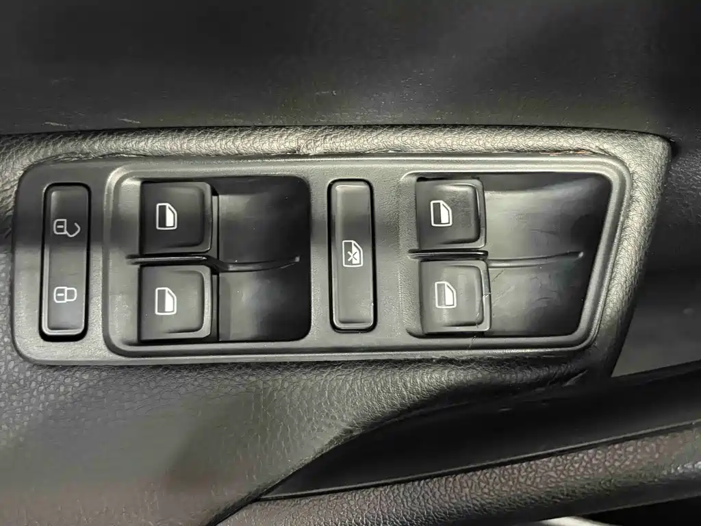 Volkswagen Jetta — миниатюра 22