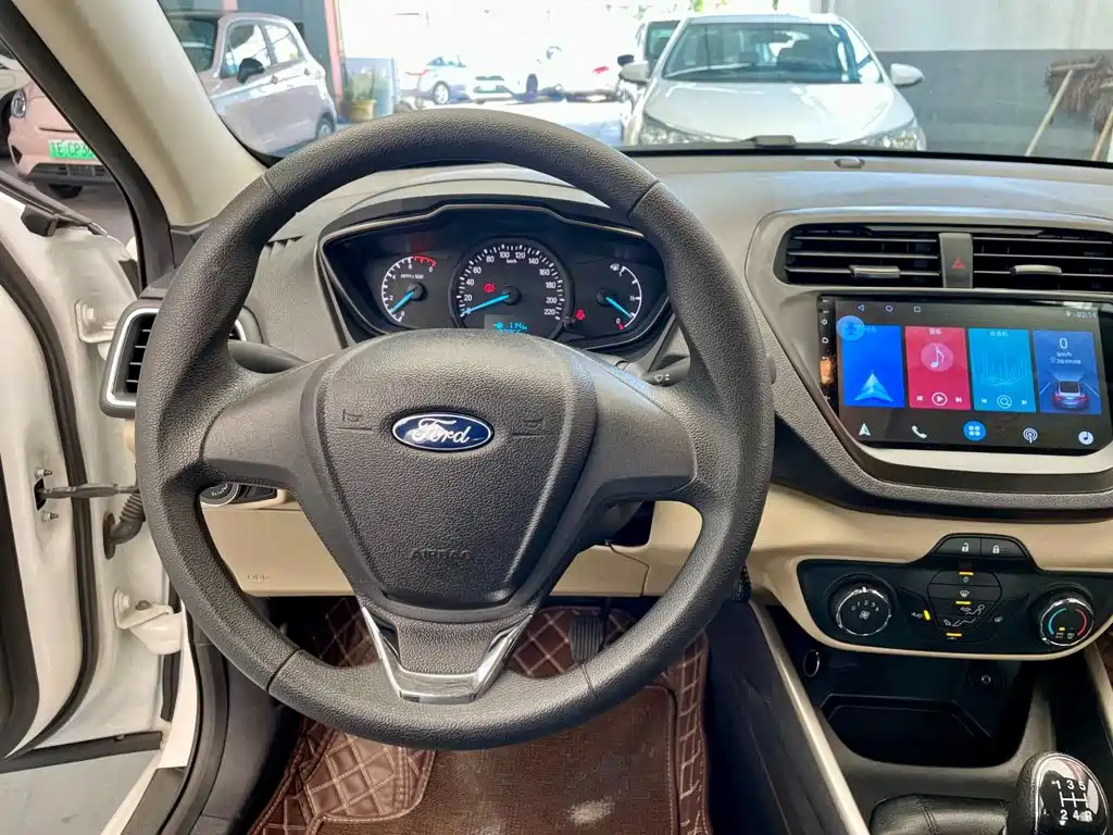 Ford Escort — миниатюра 12