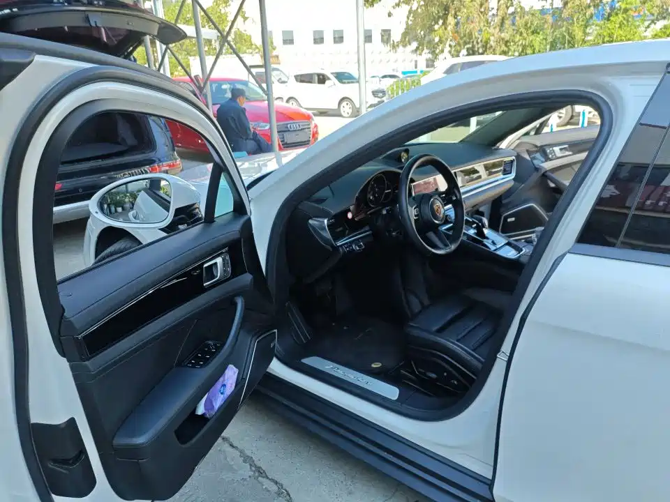 Porsche Panamera — миниатюра 7
