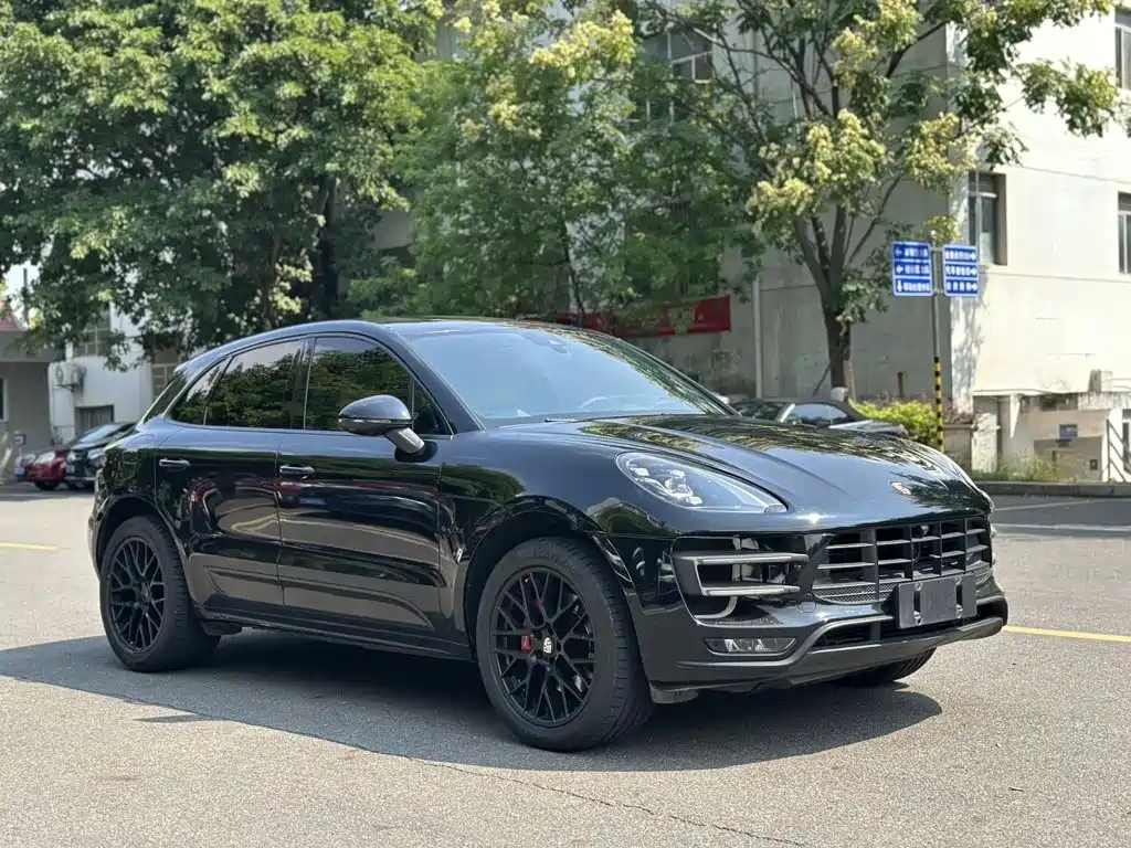 Porsche Macan — миниатюра 3