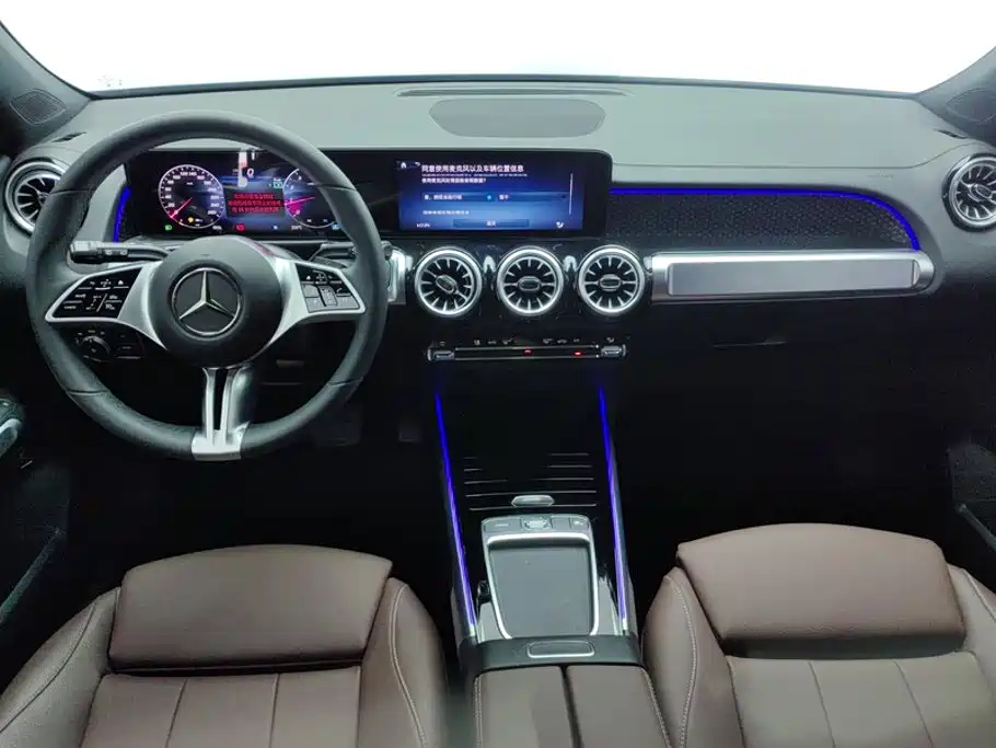 Mercedes-Benz GLB — миниатюра 12