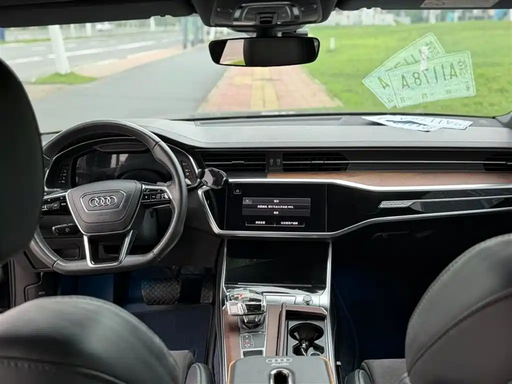 Audi A6L 2023 55 TFSI quattro Premium