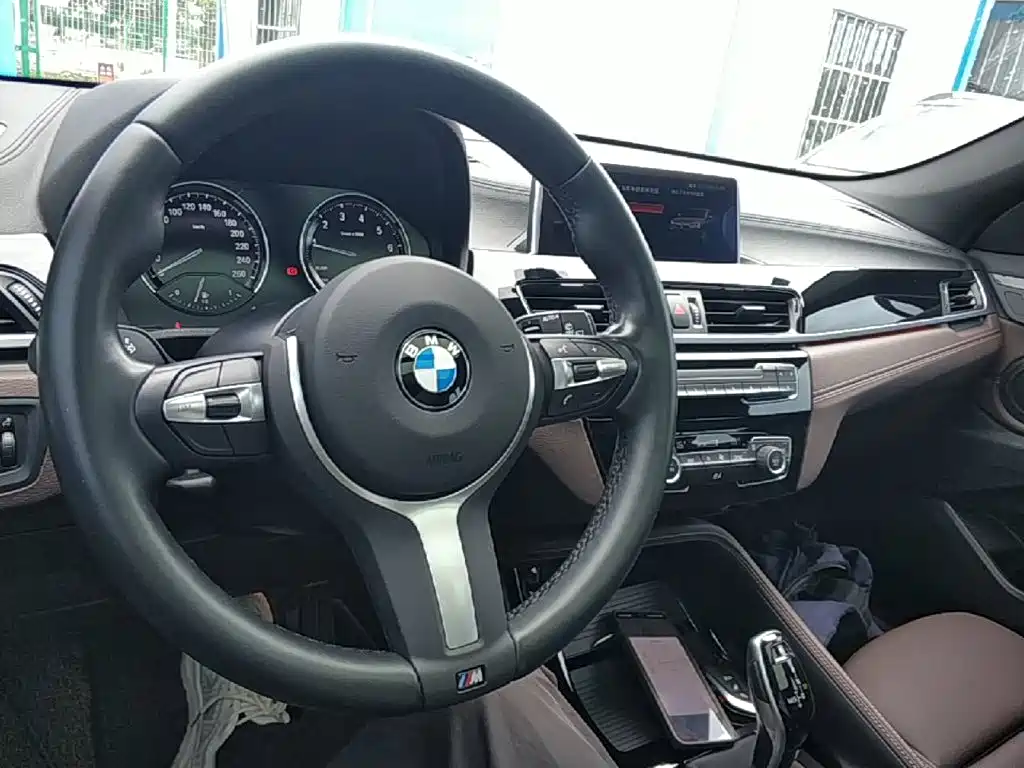 BMW X2 — миниатюра 10