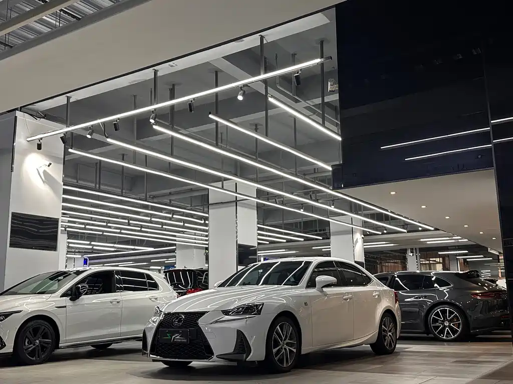 Lexus IS — миниатюра 3