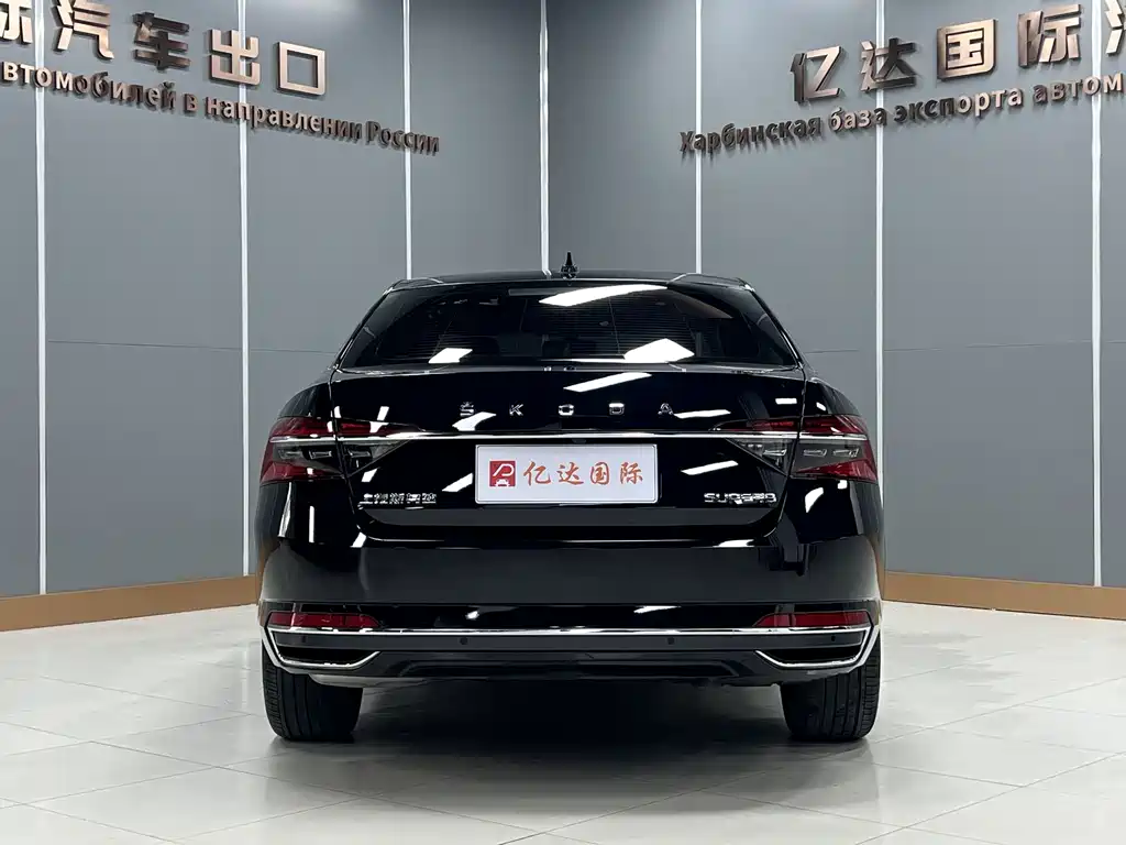 Skoda Superb — миниатюра 5