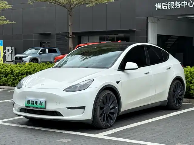 TESLA MODEL Y 2023