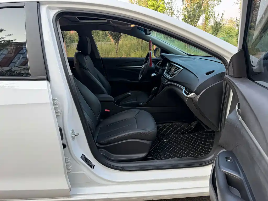 Buick Excelle — миниатюра 13