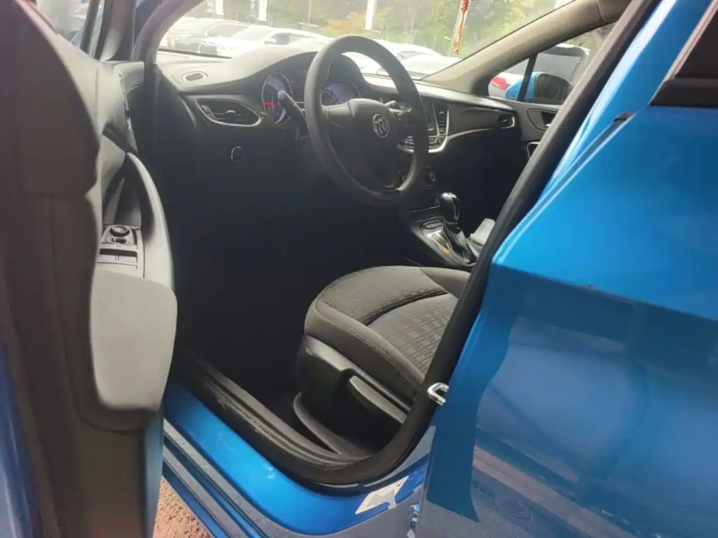 Buick Verano — миниатюра 21
