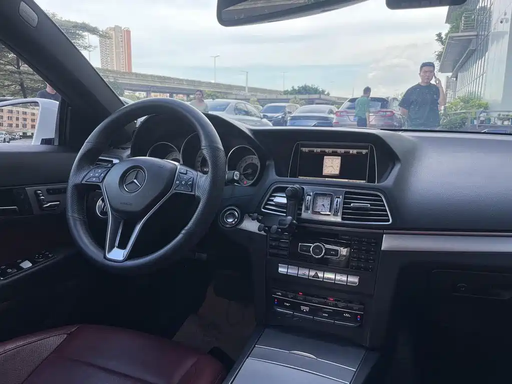 Mercedes-Benz E-Class (Import) — миниатюра 7