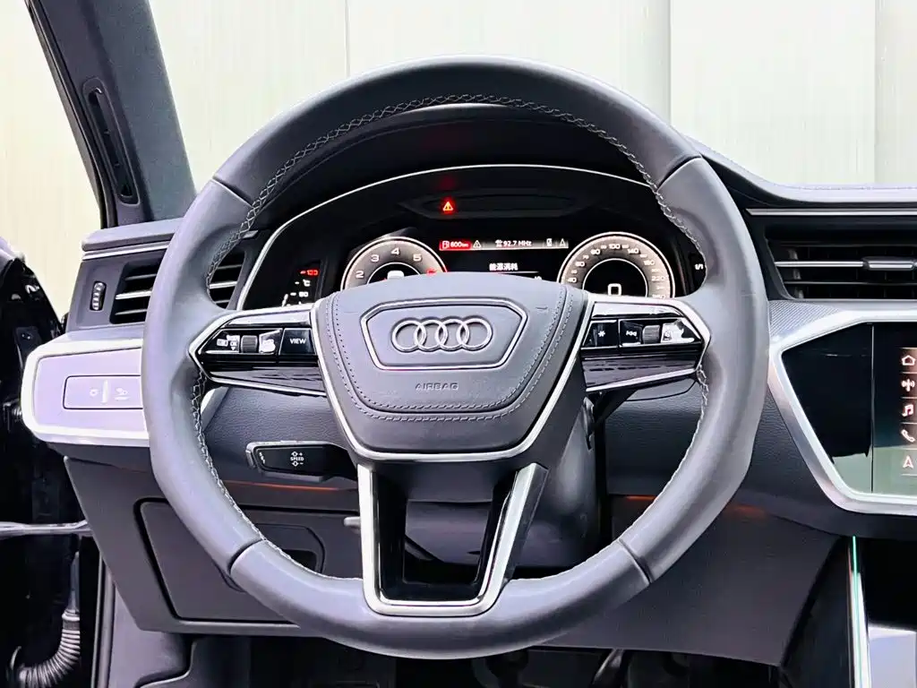 Audi A6L — миниатюра 10