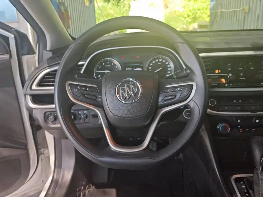 Buick Excelle — миниатюра 15