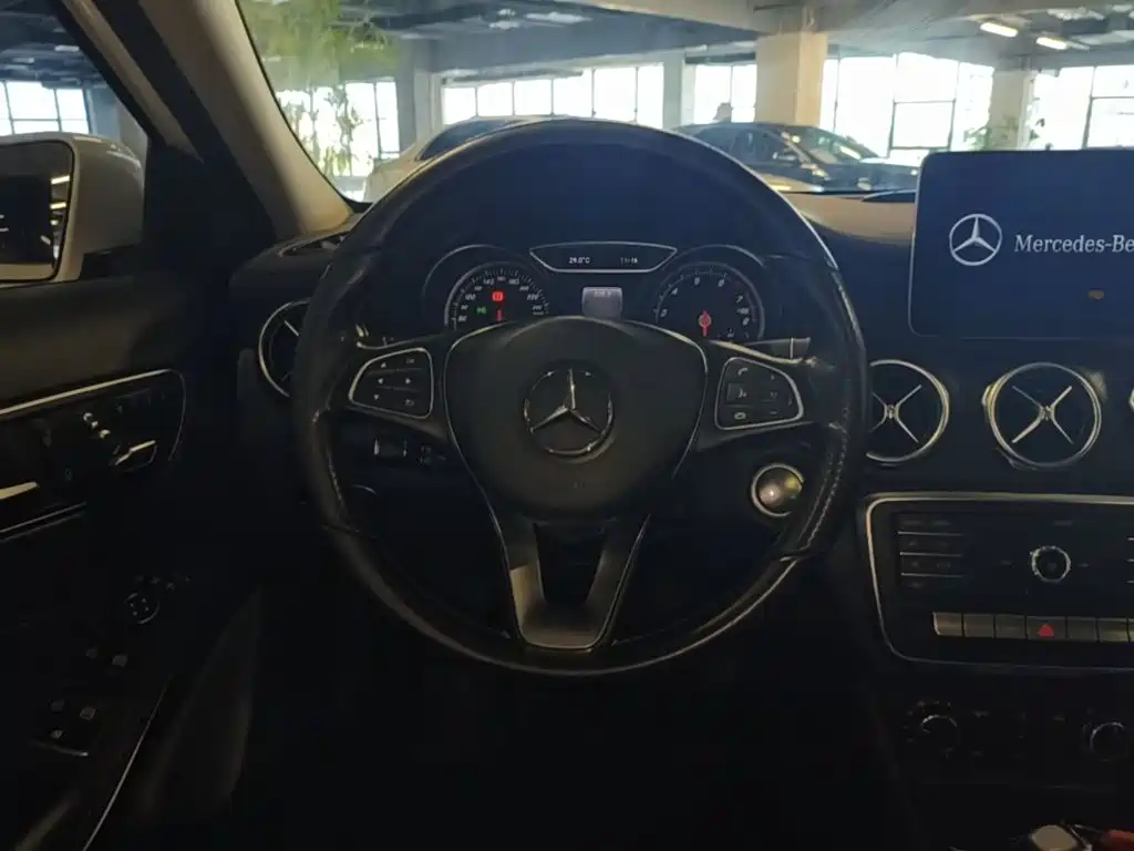 Mercedes-Benz GLA — миниатюра 15