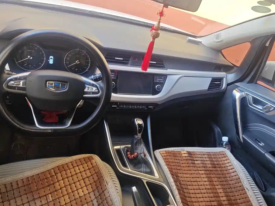 Geely Vision X3 — миниатюра 12