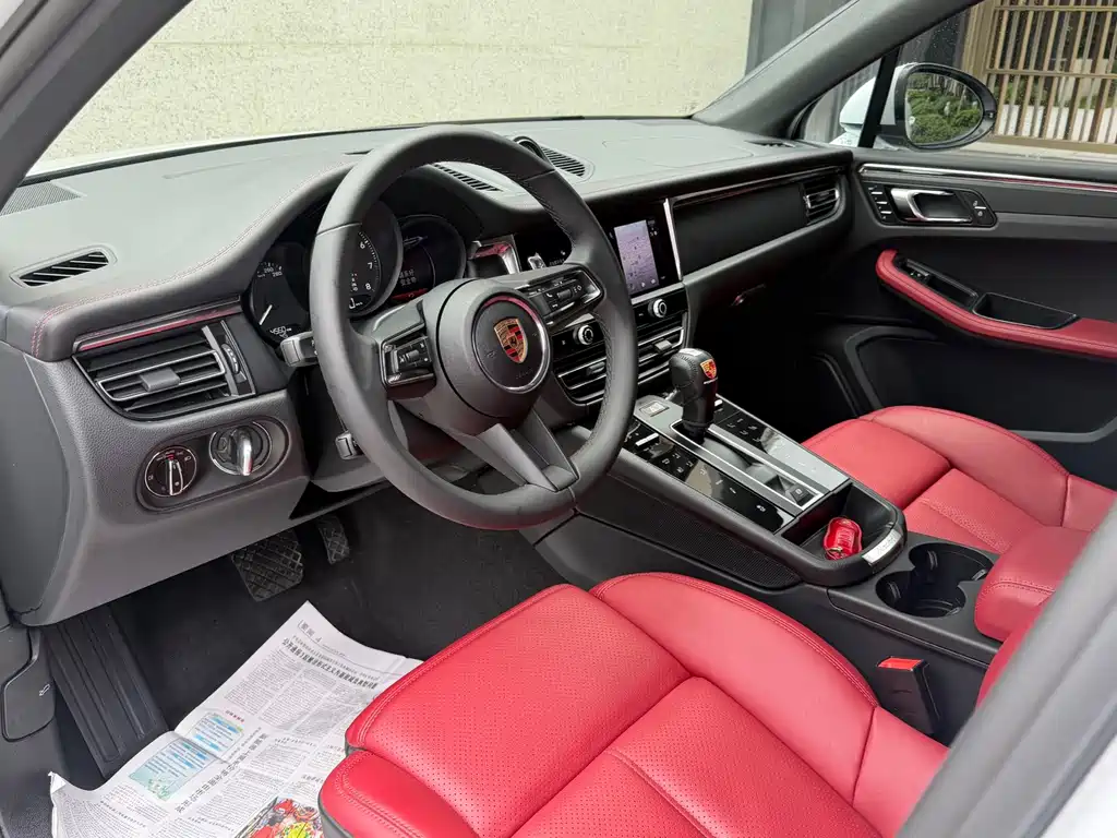 Porsche Macan — миниатюра 14