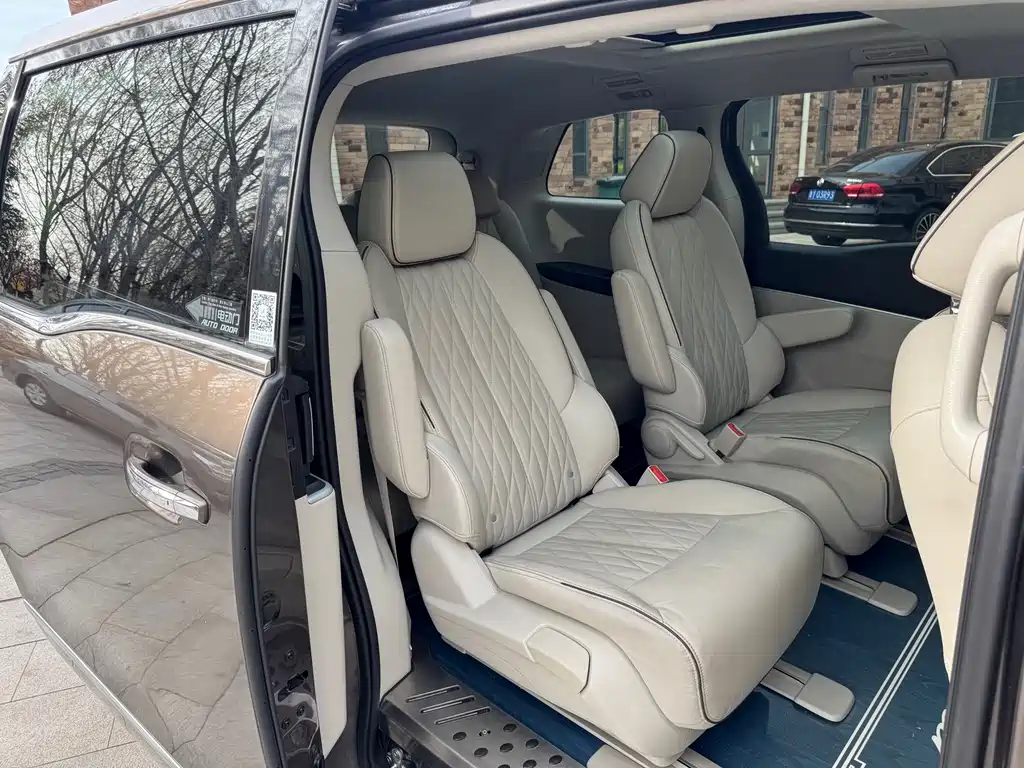 Buick GL8 — миниатюра 14