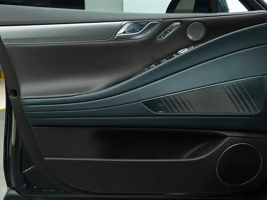 Genesis G80 — миниатюра 23