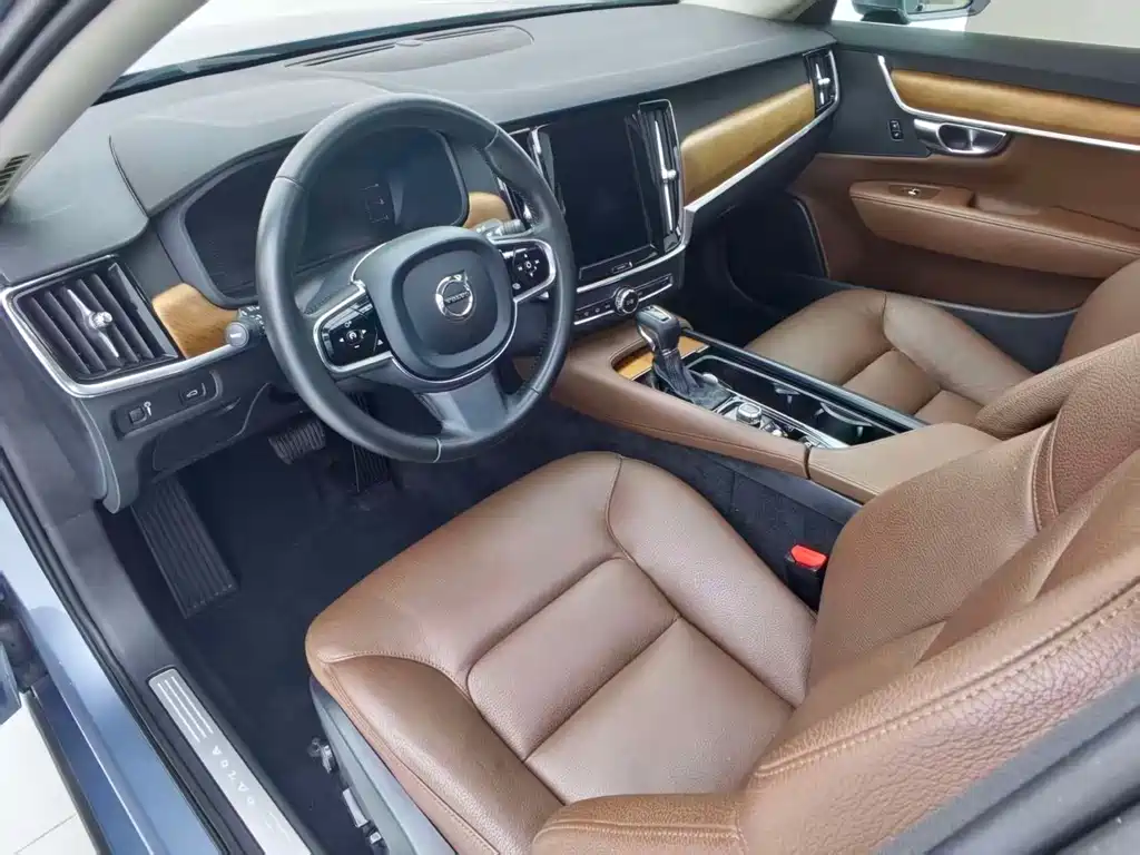 Volvo S90 — миниатюра 5