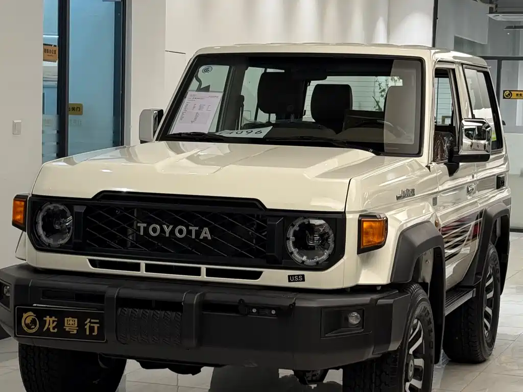 Toyota FJ Cruiser 0